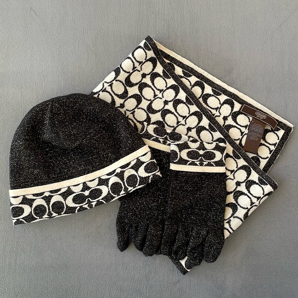 Coach Winter Hat, Scarf & Gloves set